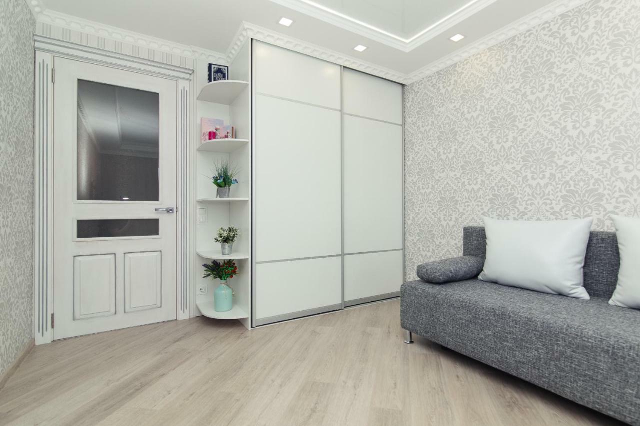 Luxury Apart-Hotel On Kondrateva Street Сумы Экстерьер фото