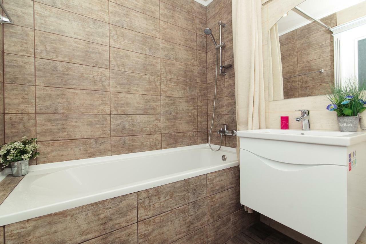 Luxury Apart-Hotel On Kondrateva Street Сумы Экстерьер фото
